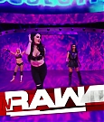 WWE_Monday_Night_Raw_2018_02_19_720p_HDTV_x264-NWCHD_mp4_006896300.jpg